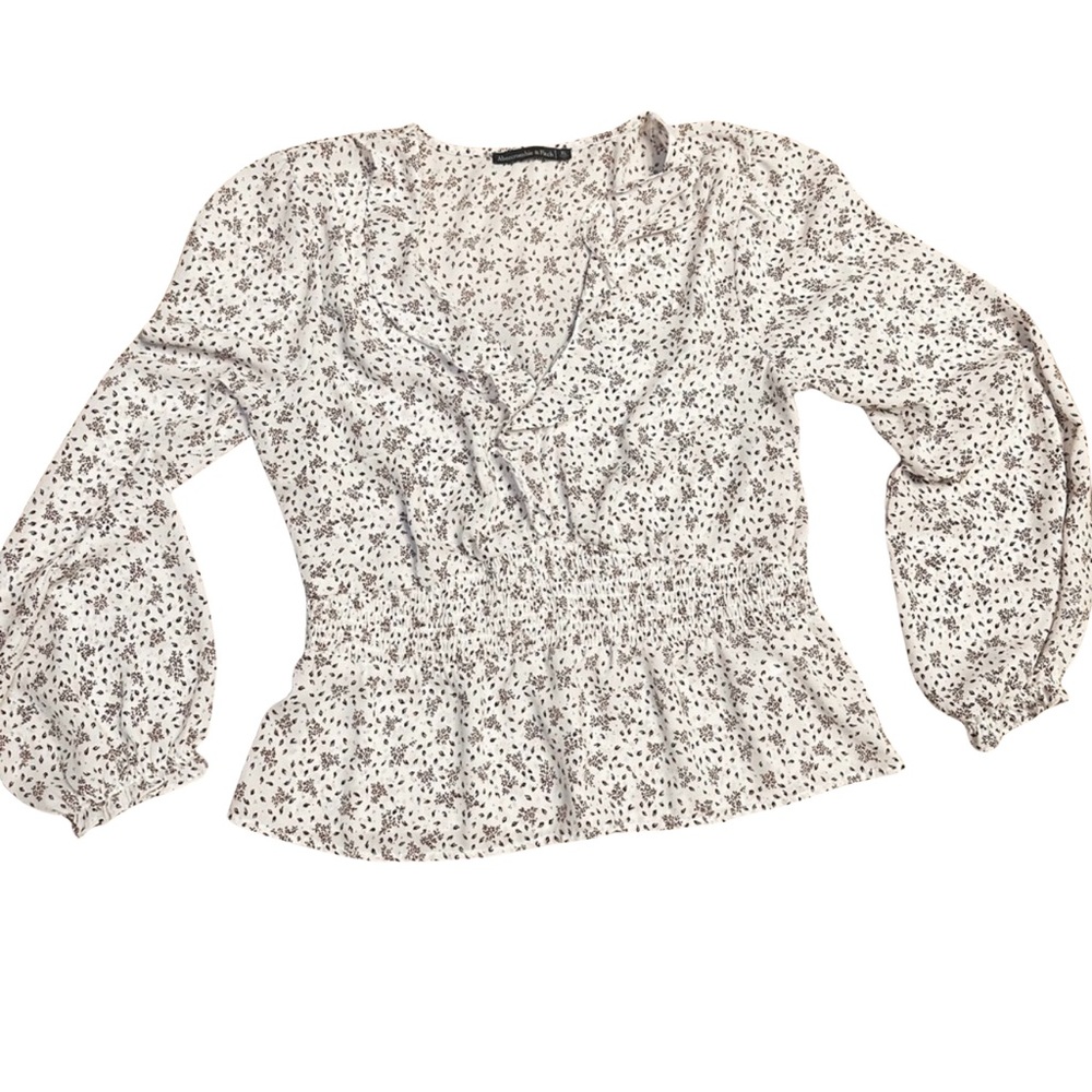 4/$20 Women’s Abercrombie and Fitch Floral Blouse